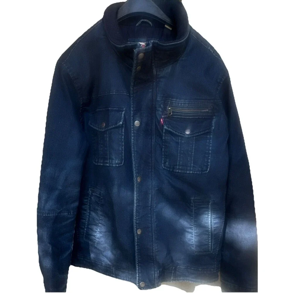Levis levis mens